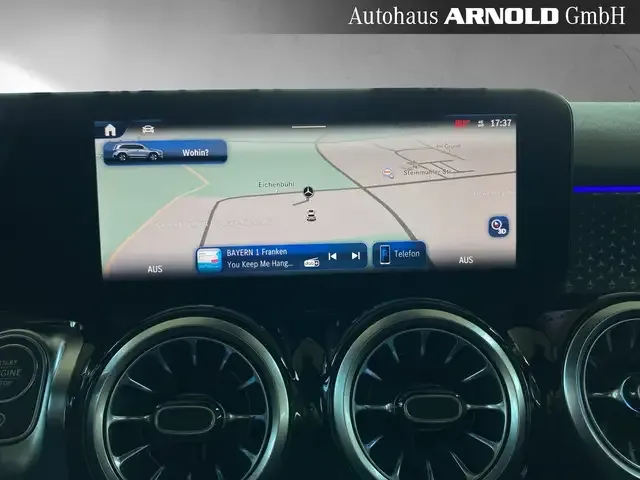 Mercedes-Benz GLB 200