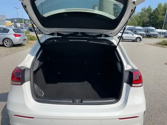 Mercedes-Benz A 220
