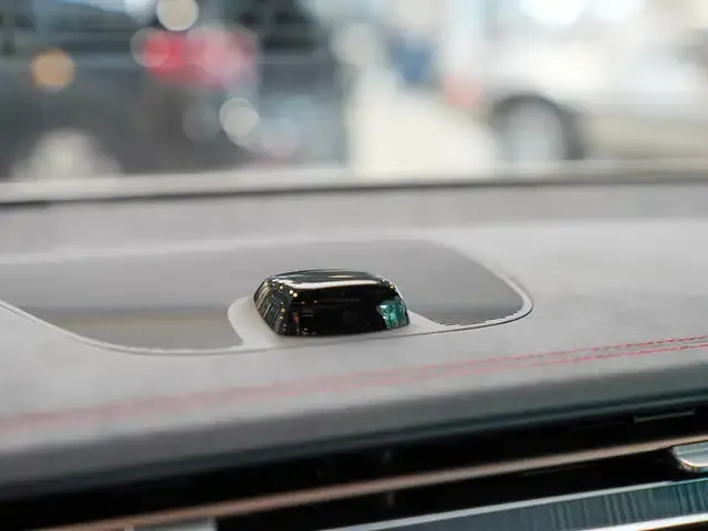 Mercedes-Benz EQE 350