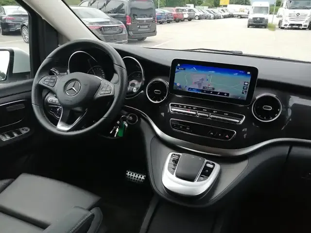 Mercedes-Benz V 300