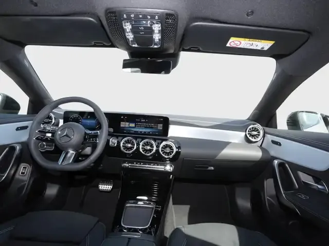 Mercedes-Benz CLA 220