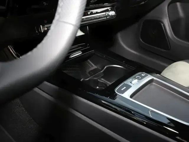 Mercedes-Benz CLA 220