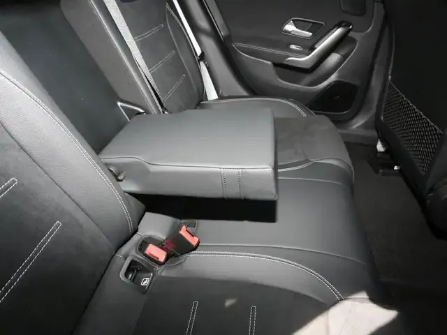 Mercedes-Benz CLA 220