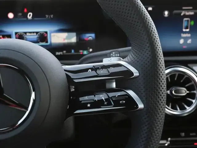 Mercedes-Benz CLA 220