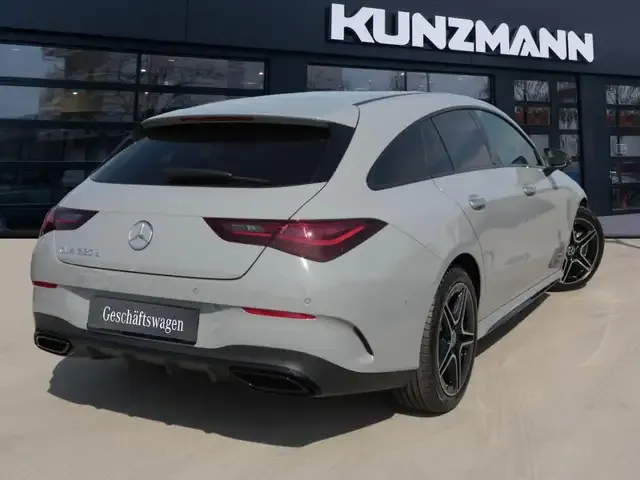 Mercedes-Benz CLA 220