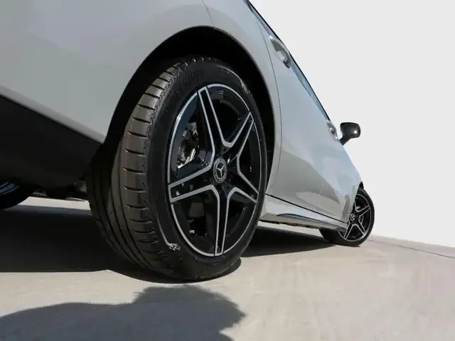 Mercedes-Benz CLA 220