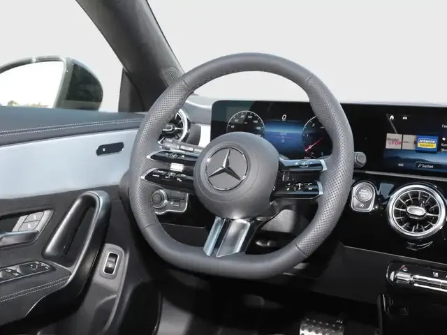 Mercedes-Benz CLA 220