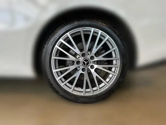Mercedes-Benz CLA 220
