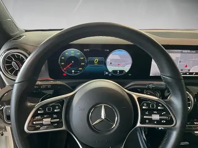Mercedes-Benz CLA 220
