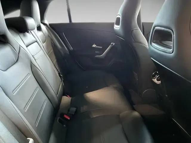 Mercedes-Benz CLA 220
