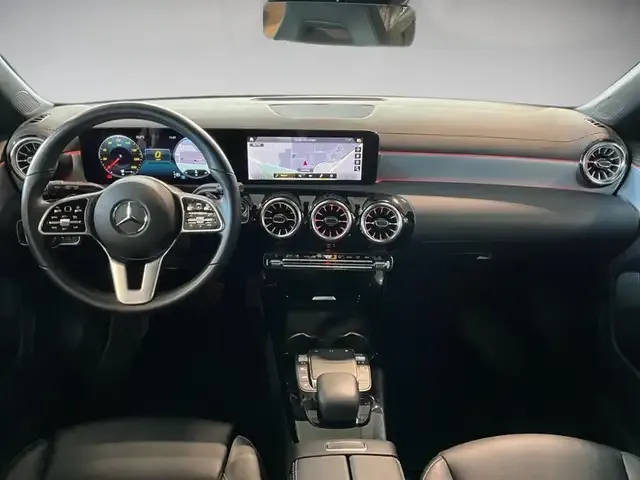 Mercedes-Benz CLA 220