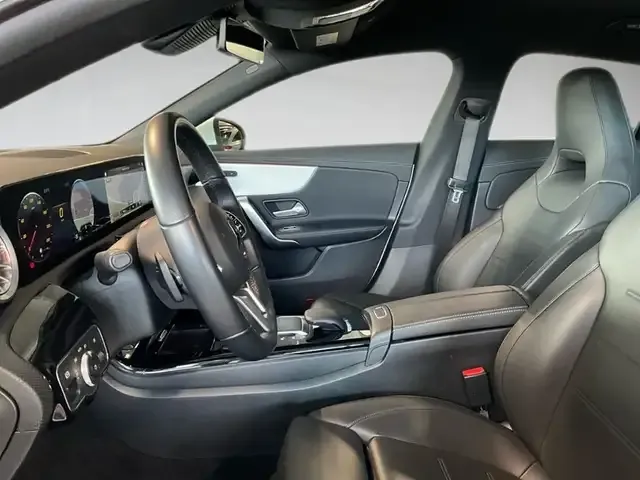 Mercedes-Benz CLA 220
