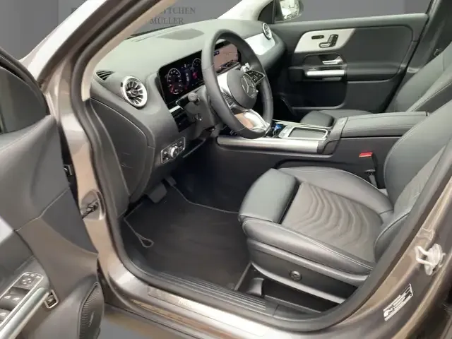 Mercedes-Benz GLA 220