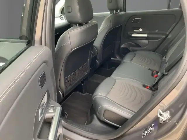 Mercedes-Benz GLA 220
