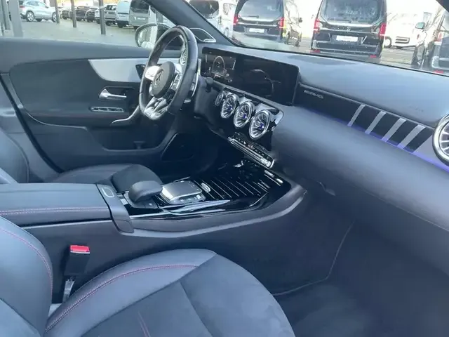 Mercedes-Benz A 45 AMG