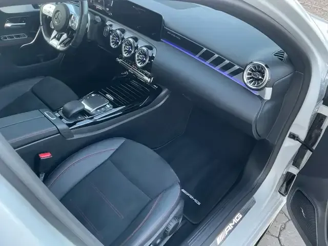 Mercedes-Benz A 45 AMG