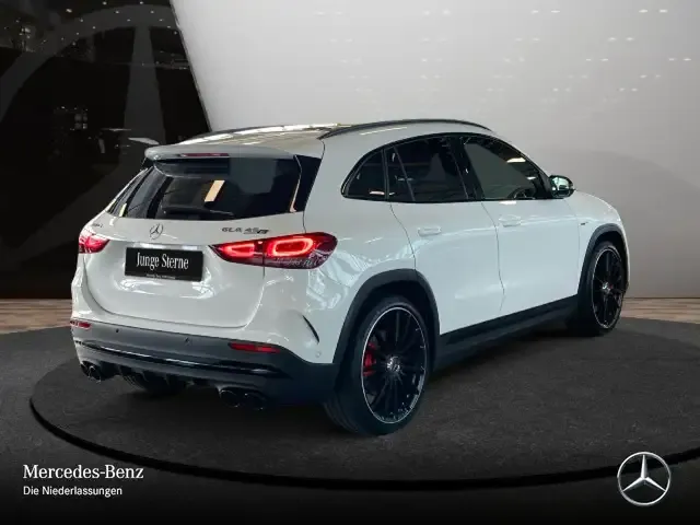 Mercedes-Benz GLA 45 AMG