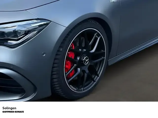 Mercedes-Benz CLA 45 AMG
