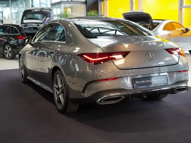 Mercedes-Benz CLA 200