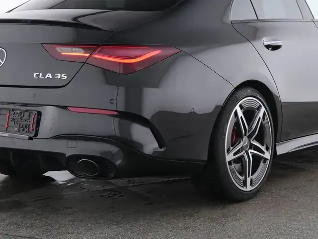 Mercedes-Benz CLA 35 AMG