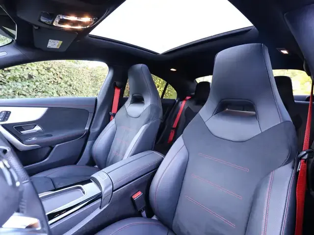 Mercedes-Benz CLA 35 AMG