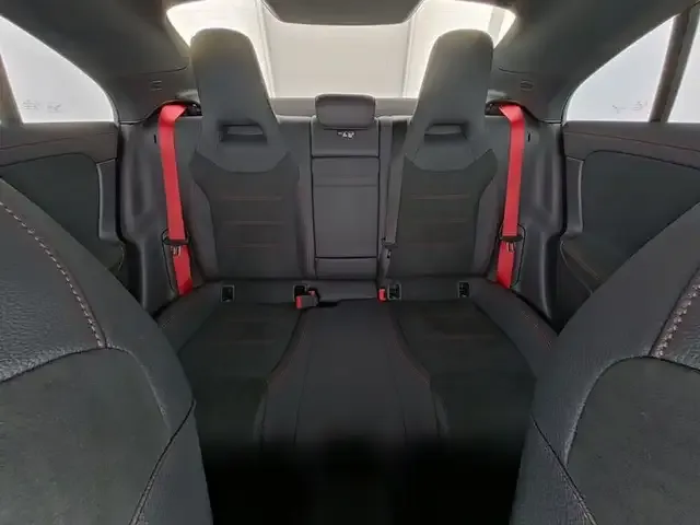 Mercedes-Benz CLA 35 AMG