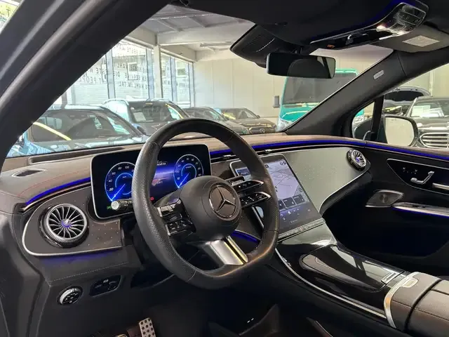 Mercedes-Benz EQE SUV
