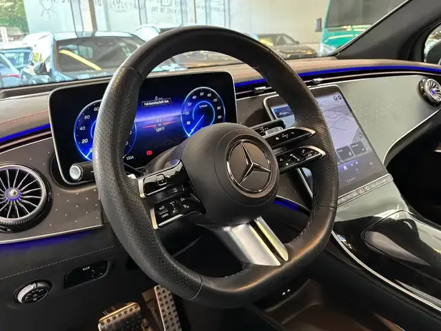 Mercedes-Benz EQE SUV