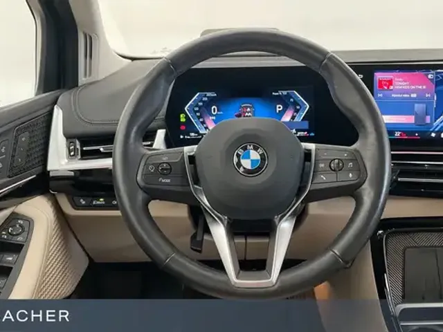 BMW 220