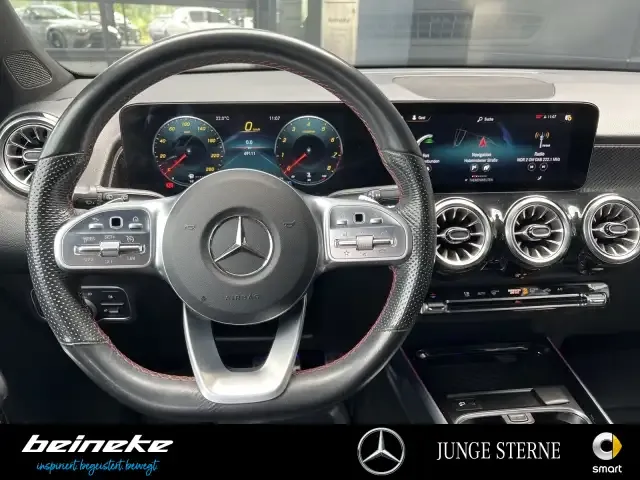 Mercedes-Benz GLB 200