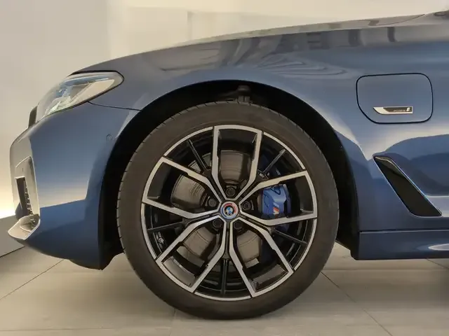 BMW 545