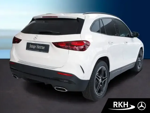 Mercedes-Benz GLA 200