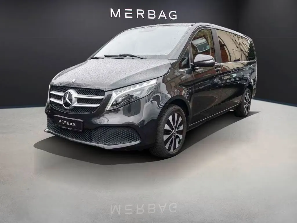 Mercedes-Benz V 220