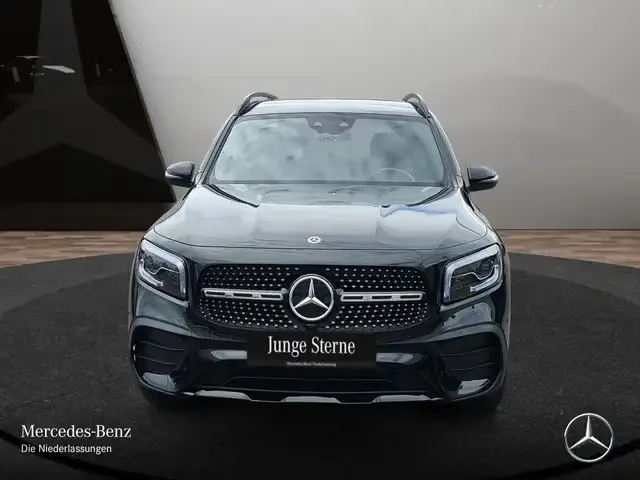 Mercedes-Benz GLB 220