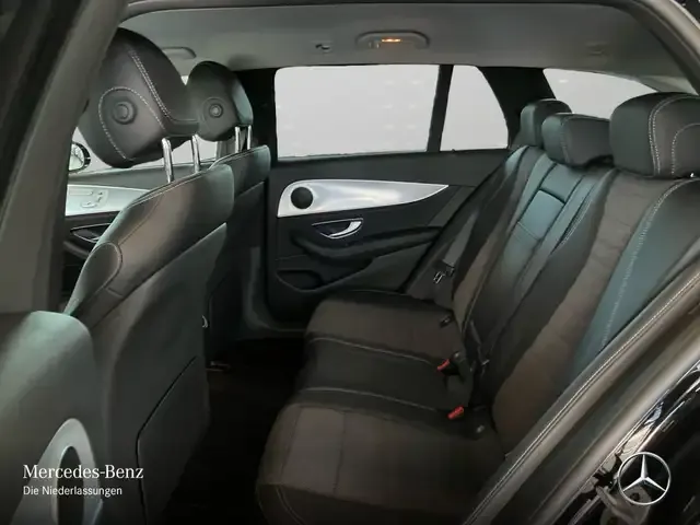 Mercedes-Benz E 400