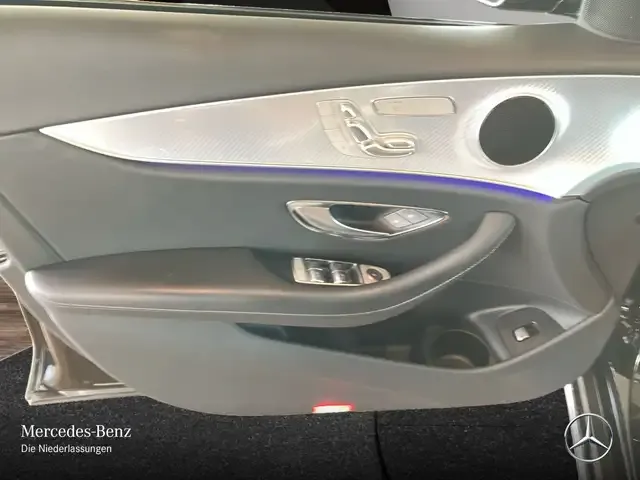 Mercedes-Benz E 400