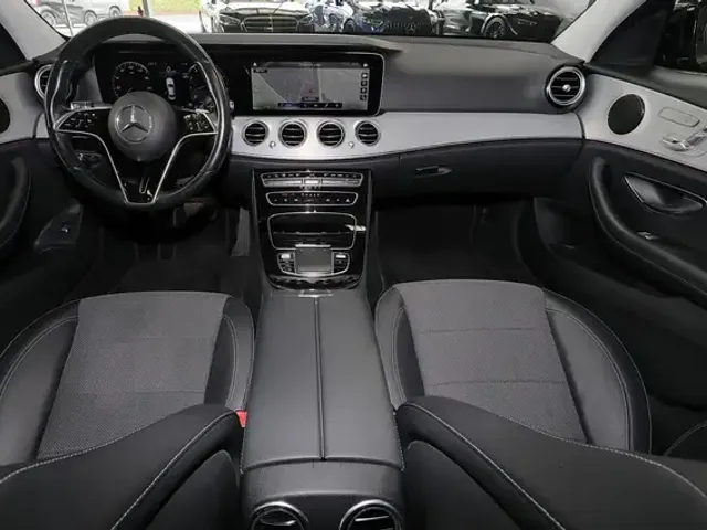 Mercedes-Benz E 200