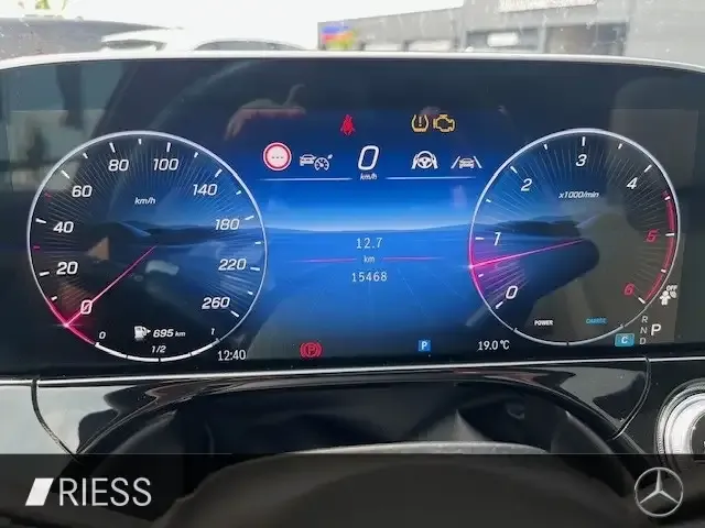 Mercedes-Benz E 220