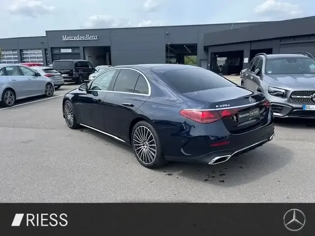 Mercedes-Benz E 220