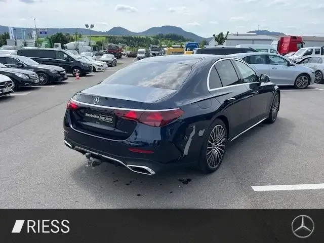 Mercedes-Benz E 220