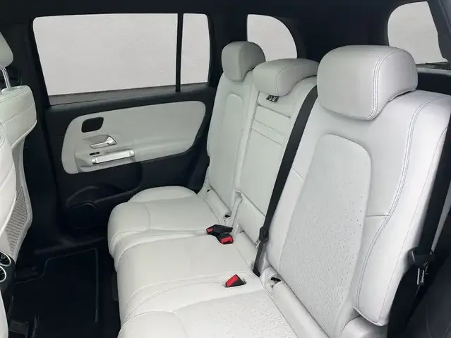 Mercedes-Benz EQB 300