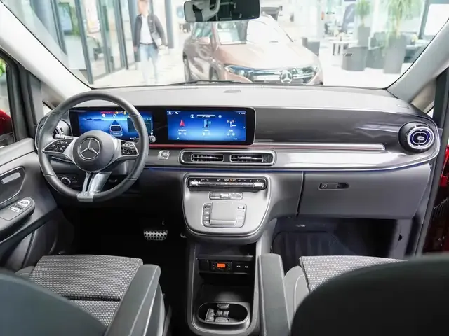 Mercedes-Benz V 220