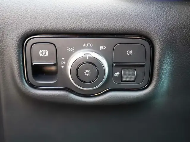 Mercedes-Benz V 220