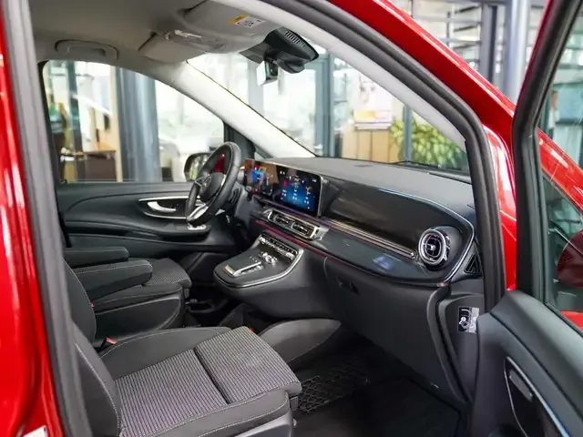 Mercedes-Benz V 220