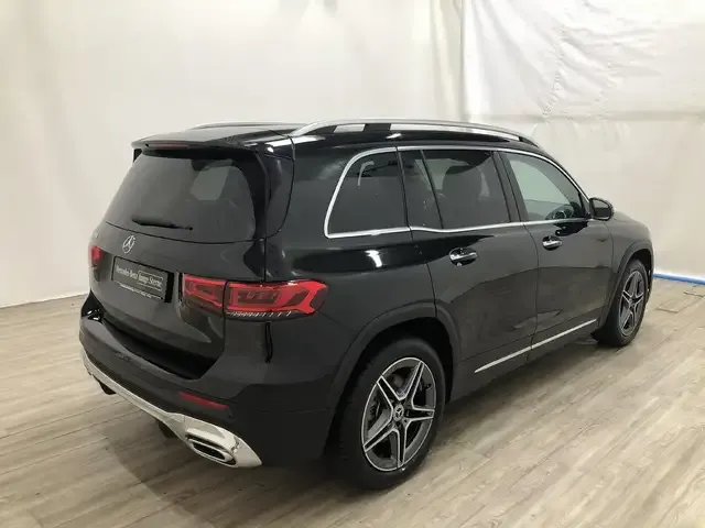 Mercedes-Benz GLB 200