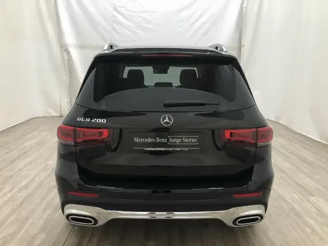 Mercedes-Benz GLB 200