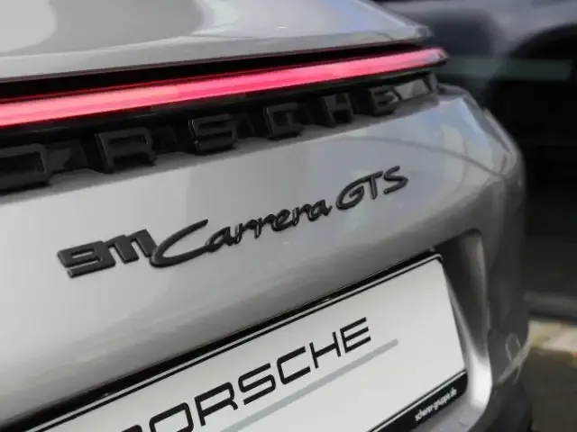 Porsche 992