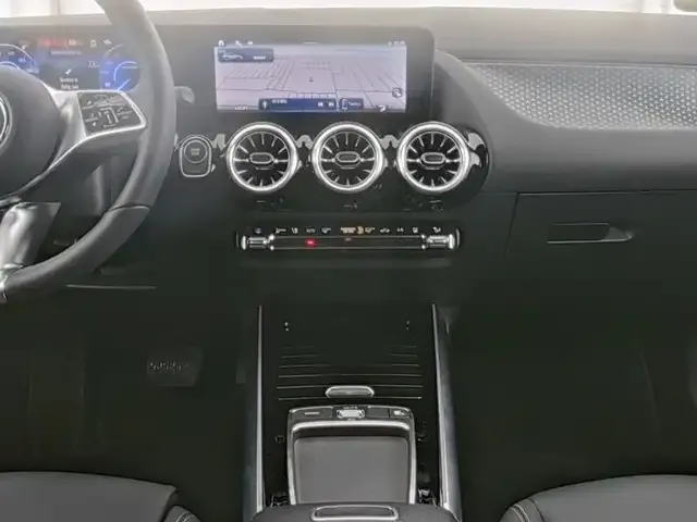 Mercedes-Benz EQA 300