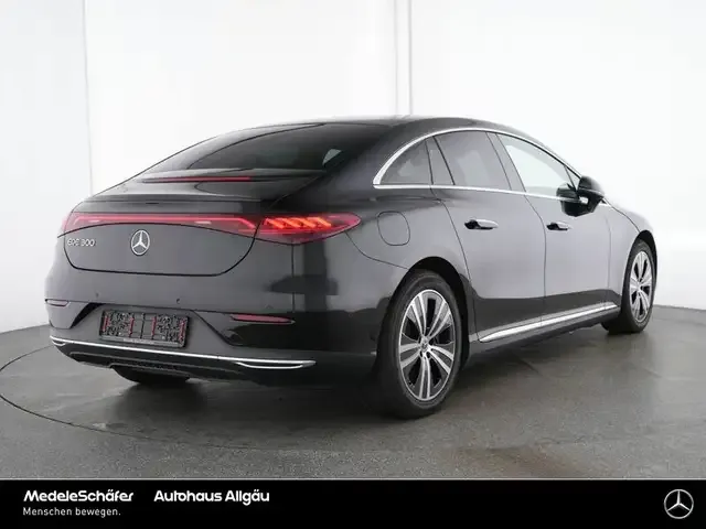 Mercedes-Benz EQE 300