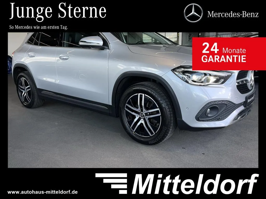 Mercedes-Benz GLA 200